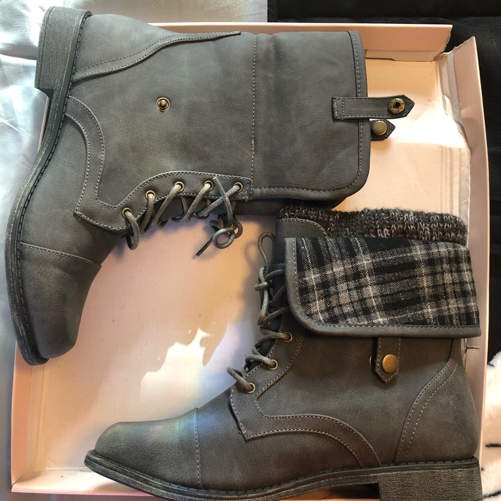 Combat Flannel Booties